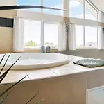 5 Star In بوجنسي