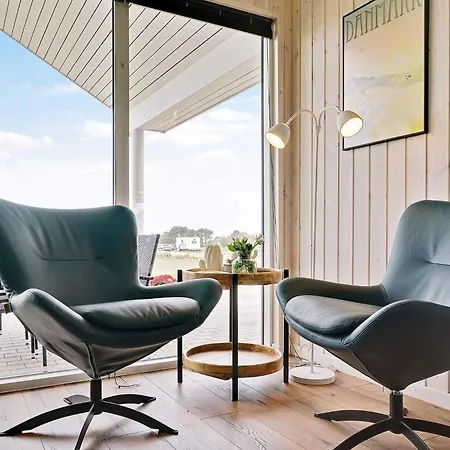 18 Person In Tatil Evi Bogense