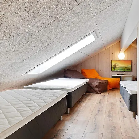 Tatil Evi 18 Person In Bogense